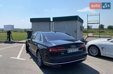 Седан Audi A8 2015 в 