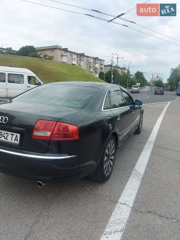 Седан Audi A8 2005 в Днепре