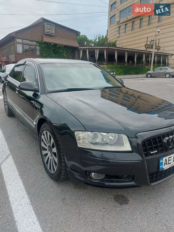 Седан Audi A8 2005 в Днепре