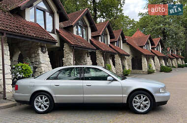 Седан Audi A8 2001 в 