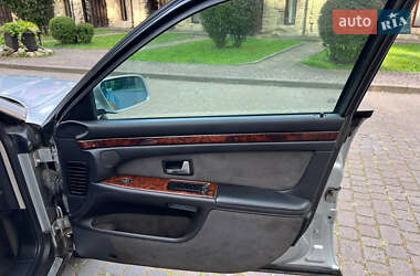 Седан Audi A8 2001 в 