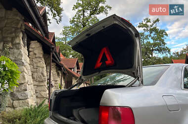 Седан Audi A8 2001 в 