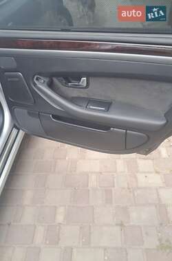 Седан Audi A8 2004 в 
