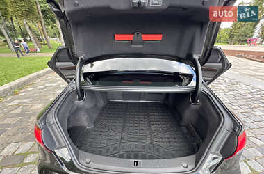 Седан Audi A8 2017 в 