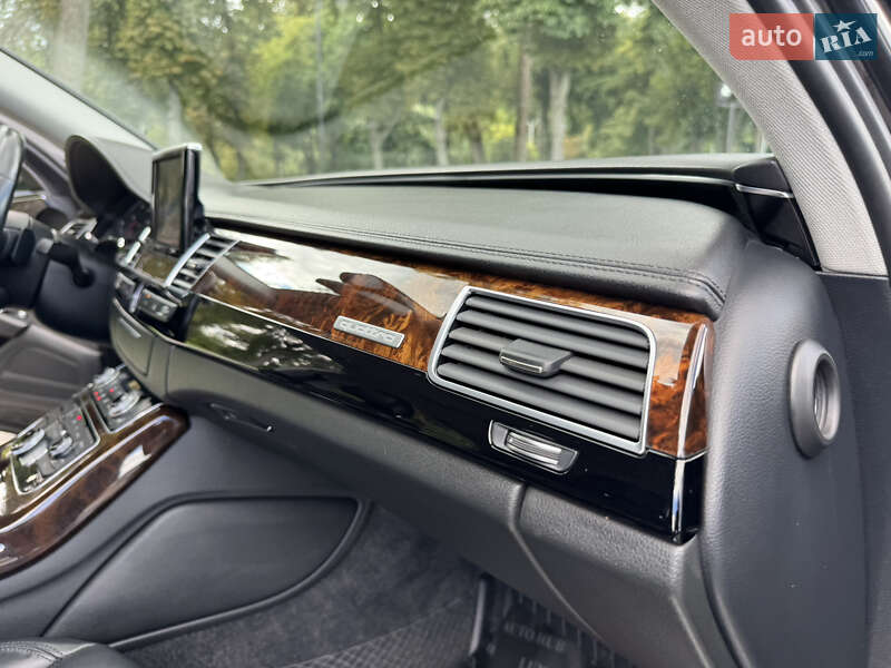Седан Audi A8 2017 в Киеве