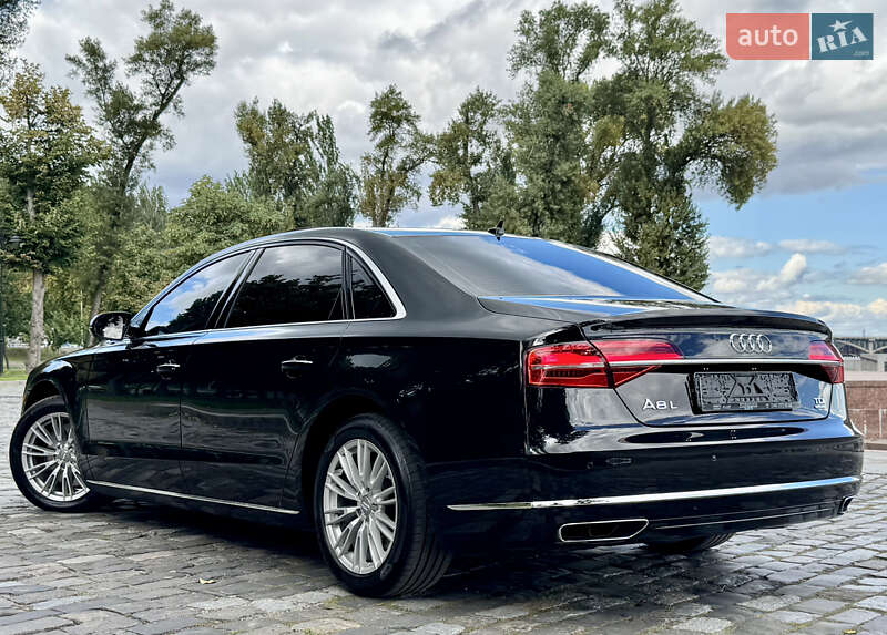Седан Audi A8 2017 в Киеве