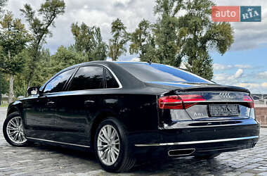 Седан Audi A8 2017 в 