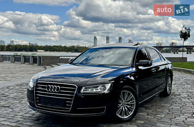 Седан Audi A8 2017 в 