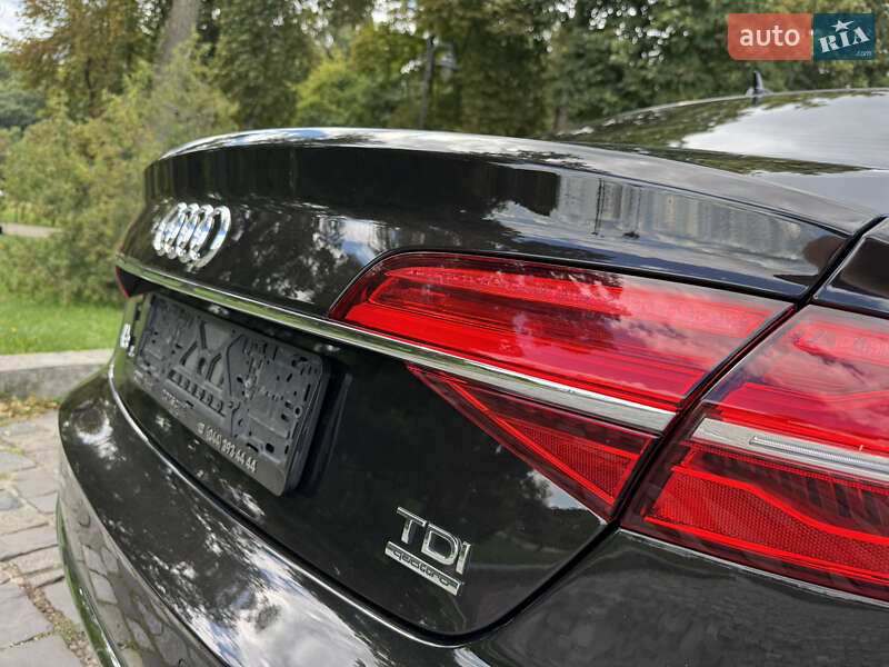 Седан Audi A8 2017 в Киеве