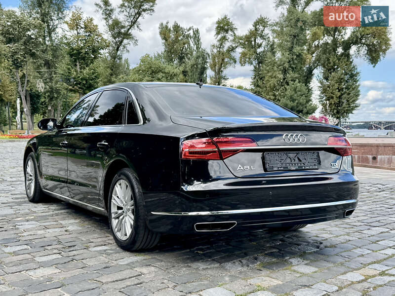 Седан Audi A8 2017 в Киеве