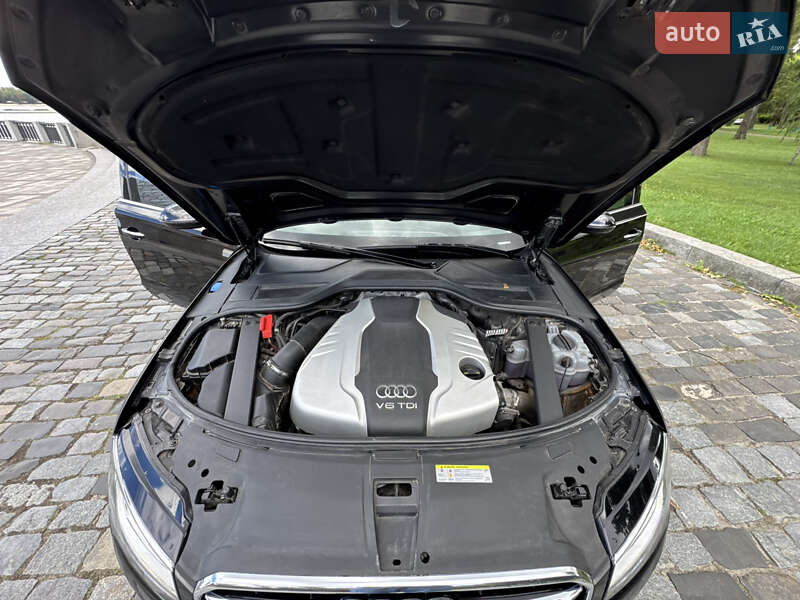 Седан Audi A8 2017 в Киеве
