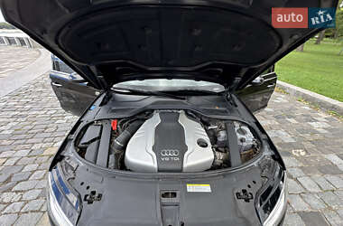 Седан Audi A8 2017 в 