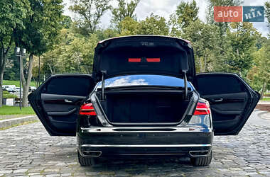 Седан Audi A8 2017 в 