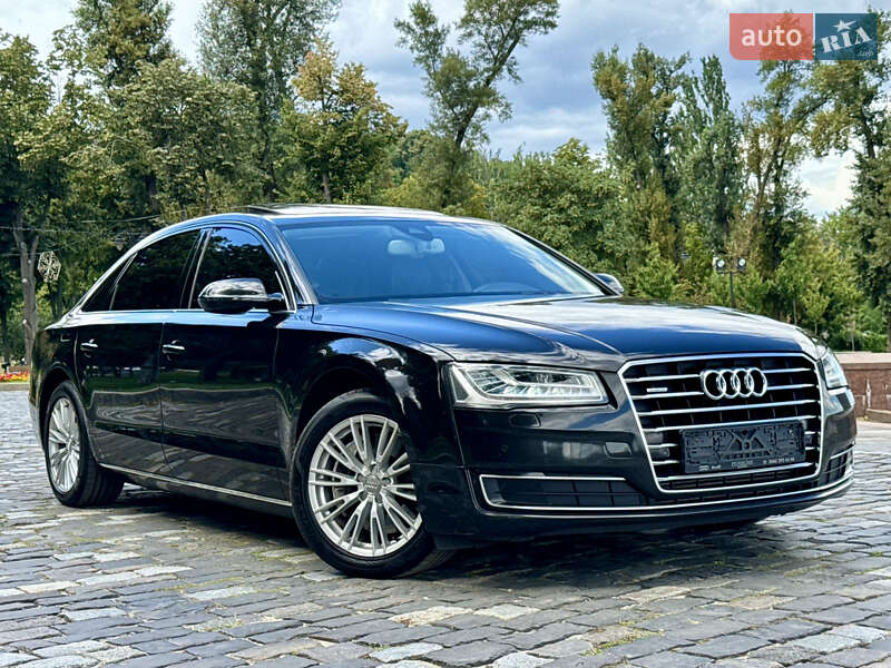 Седан Audi A8 2017 в Киеве