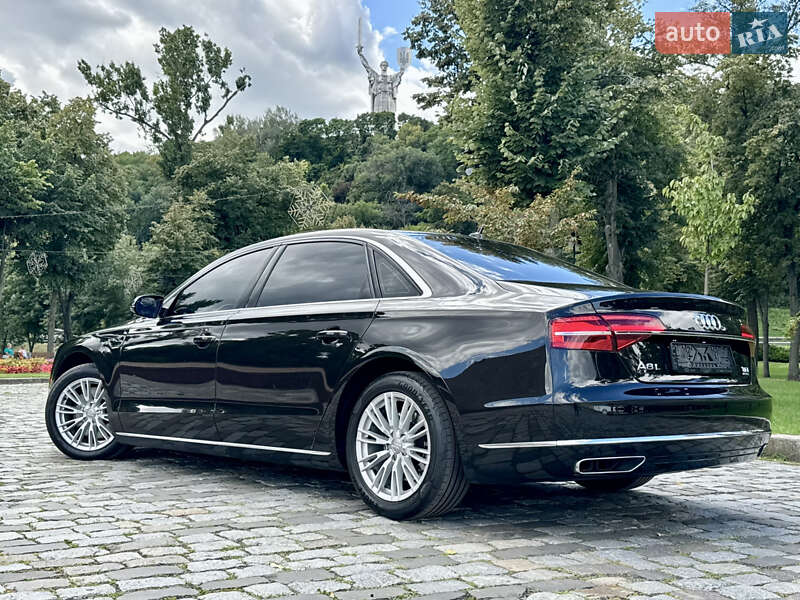 Седан Audi A8 2017 в Киеве