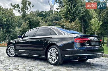 Седан Audi A8 2017 в 
