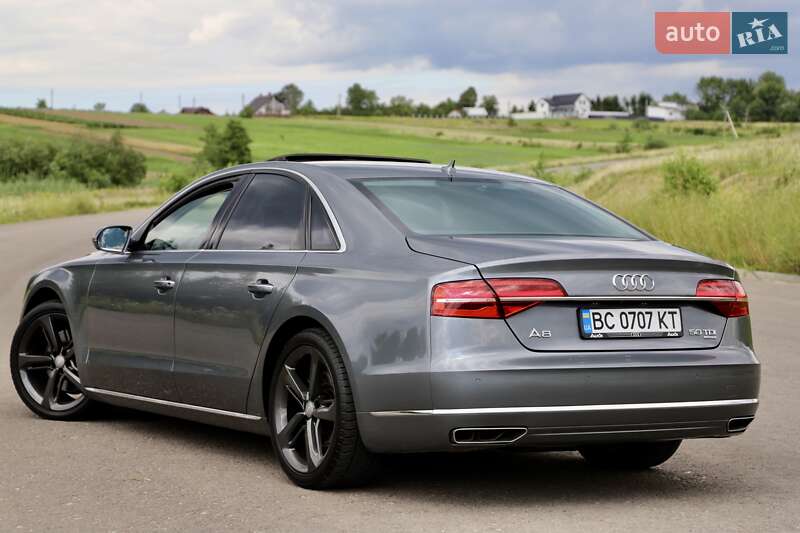 Седан Audi A8 2015 в Дрогобичі
