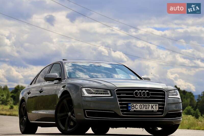 Седан Audi A8 2015 в Дрогобичі