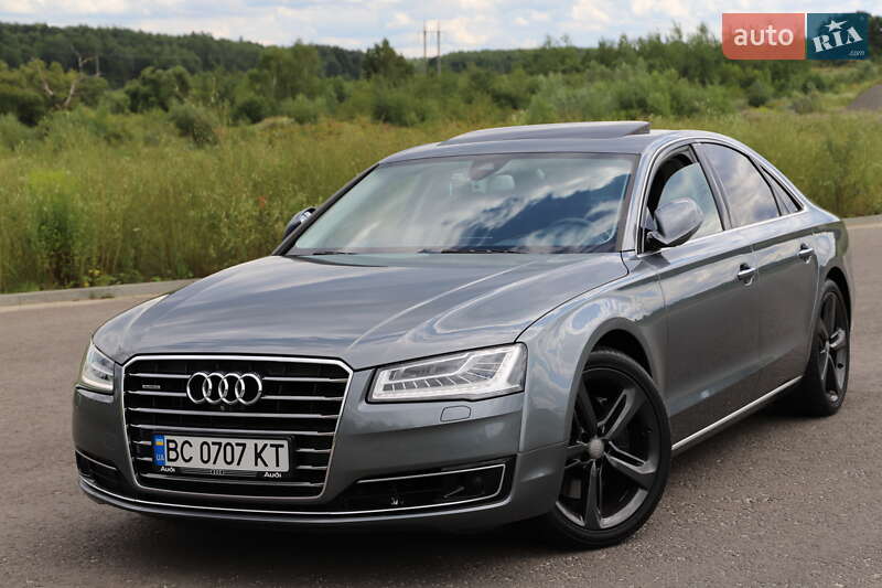 Седан Audi A8 2015 в Дрогобичі
