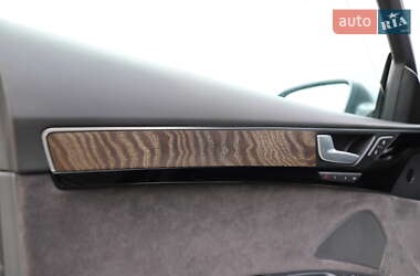 Седан Audi A8 2015 в 
