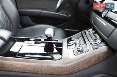 Седан Audi A8 2015 в 