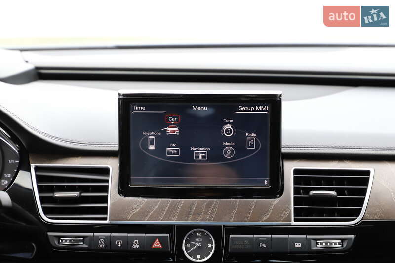 Седан Audi A8 2015 в Дрогобичі