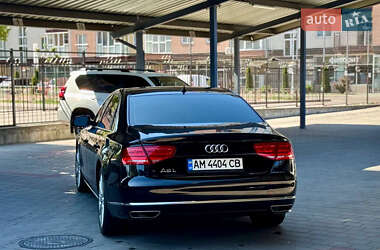 Седан Audi A8 2011 в 