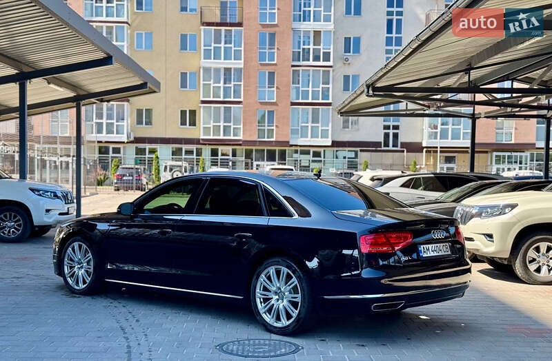 Седан Audi A8 2011 в Житомире