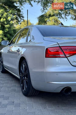 Седан Audi A8 2010 в 