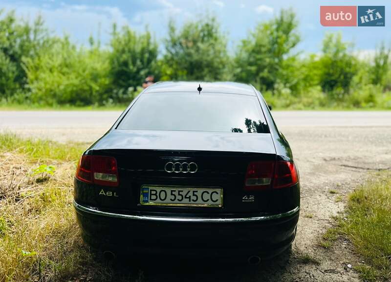 Седан Audi A8 2004 в Борщеві