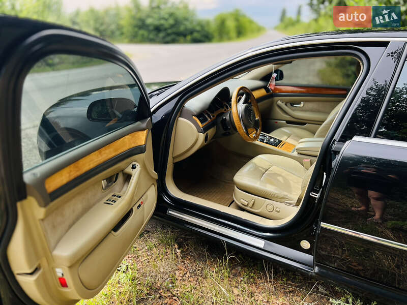 Седан Audi A8 2004 в Борщеві