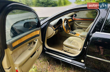 Седан Audi A8 2004 в 
