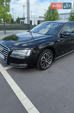 Седан Audi A8 2012 в 
