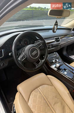 Седан Audi A8 2012 в 