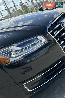 Седан Audi A8 2015 в 