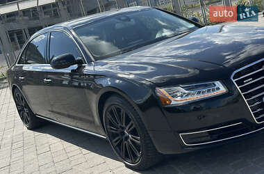 Седан Audi A8 2015 в 