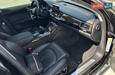 Седан Audi A8 2015 в 