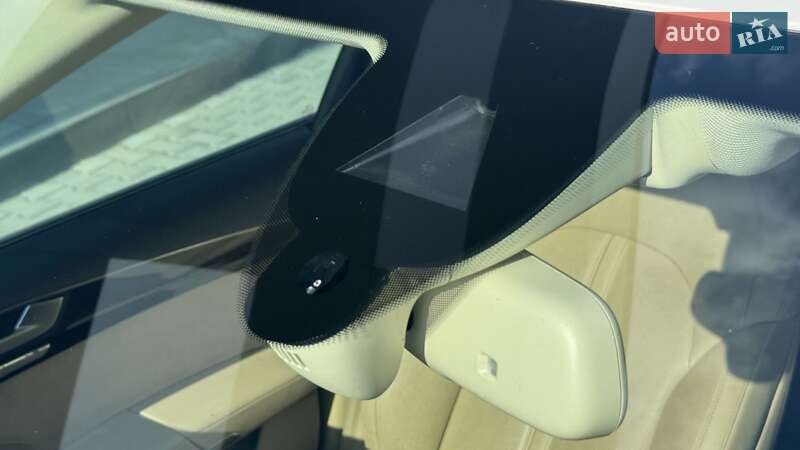 Седан Audi A8 2014 в Ивано-Франковске