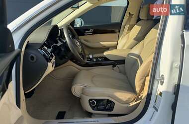 Седан Audi A8 2014 в Ивано-Франковске
