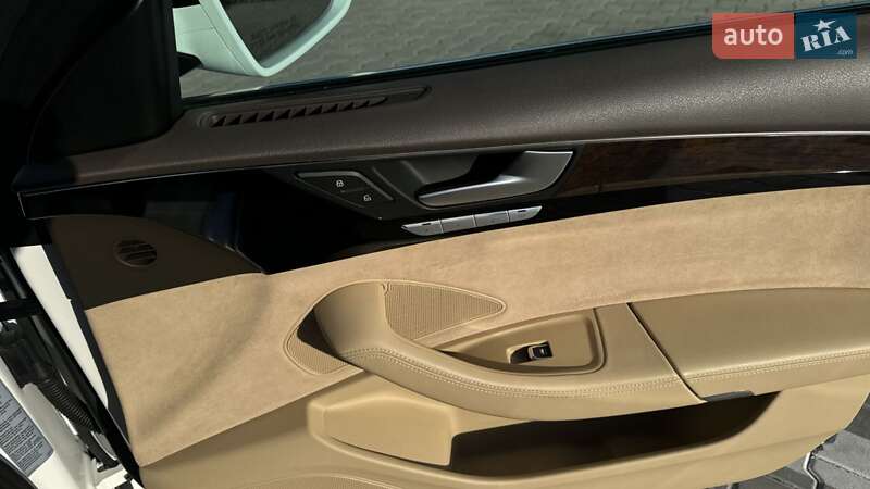 Седан Audi A8 2014 в Ивано-Франковске