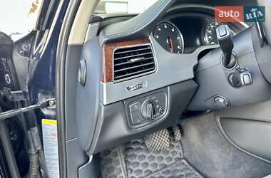Седан Audi A8 2012 в 
