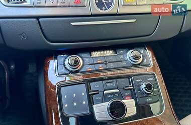 Седан Audi A8 2012 в 