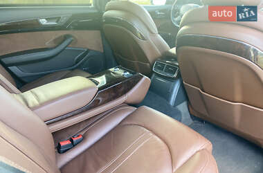 Седан Audi A8 2011 в 