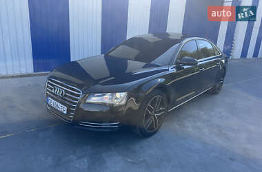 Седан Audi A8 2012 в 