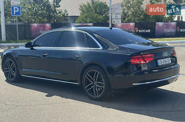 Седан Audi A8 2012 в 