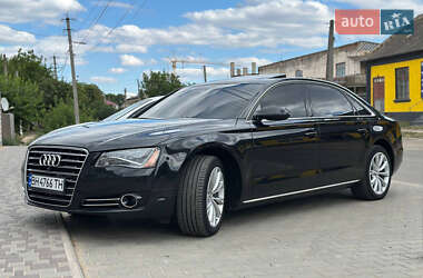 Седан Audi A8 2013 в Одесі