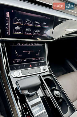 Седан Audi A8 2018 в 
