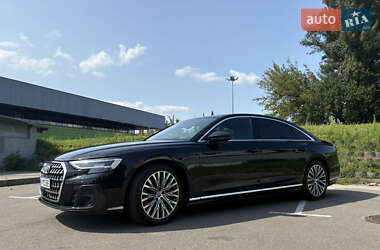 Седан Audi A8 2022 в 