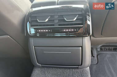 Седан Audi A8 2022 в Киеве