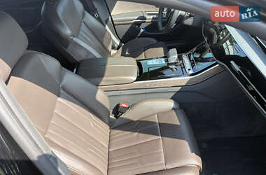Седан Audi A8 2022 в 